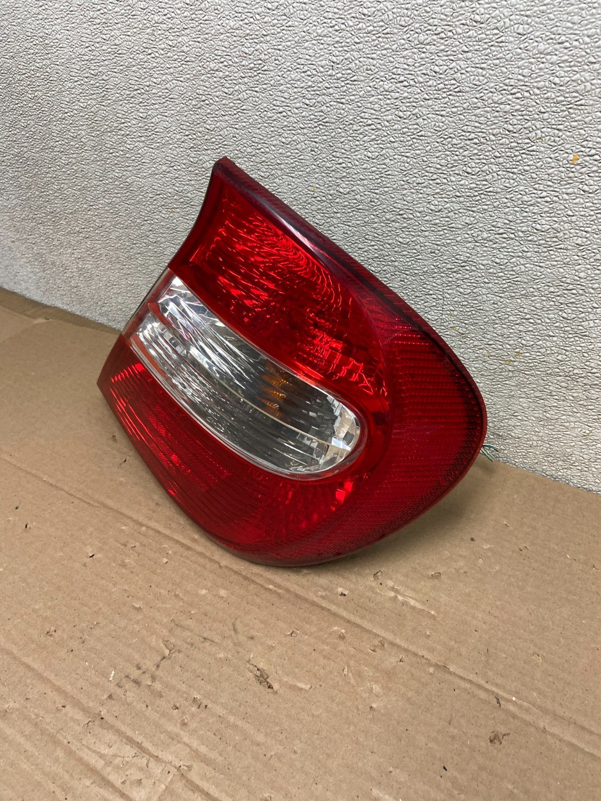 2002 2003 2004 Toyota Camry Tail Light Right Passenger Rh Side TYC AB1345 LK1