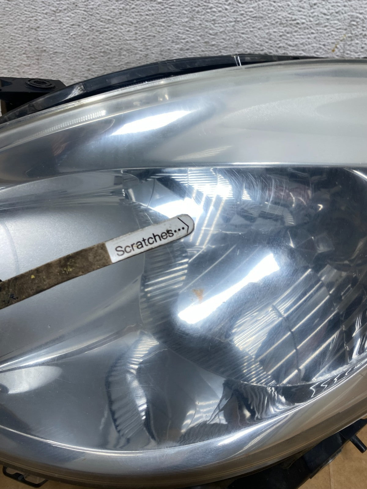 2012 2013 2014 Nissan Versa Sedan Headlight Left Driver LH AE2901 DW3