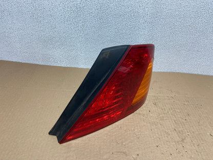 2000 2001 2002 Toyota Avalon Right Passenger Rh Side Tail Light OEM AB6235 LK2