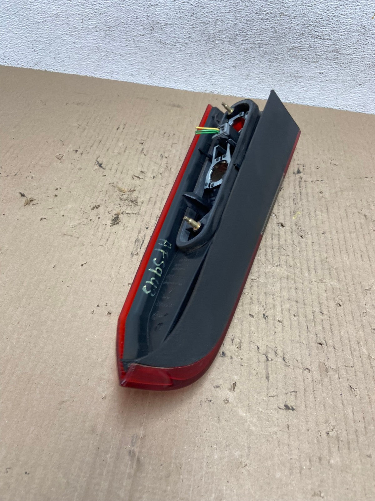 2001 - 2004 Volvo XC70 V70 Left Driver LH Side Tail Light Upper AF5943 LK5
