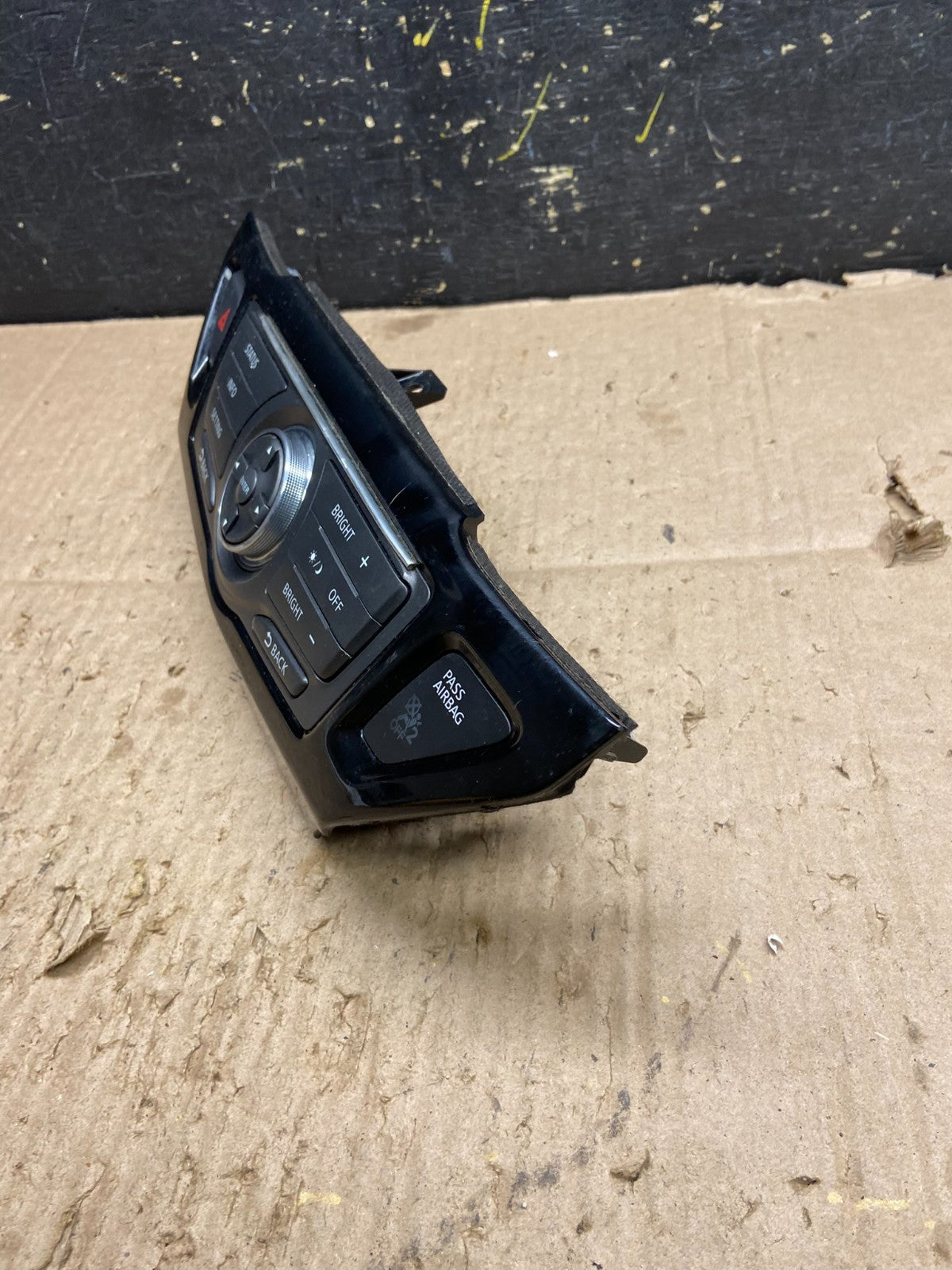 2013 to 2015 Nissan Pathfinder Information Display Control OEM Y8025 DG2