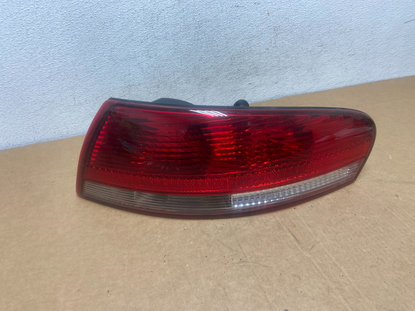 2001-2006 Chrysler Sebring Convertible Right Side Tail Light AD6046 DW0