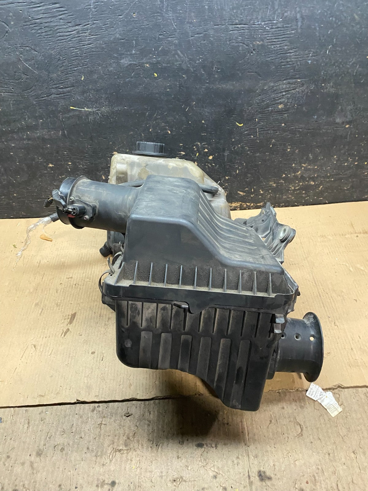 2007-2008 Lincoln Navigator Ford Expedition 5.4L Air Cleaner Intake Box x3133 DG0