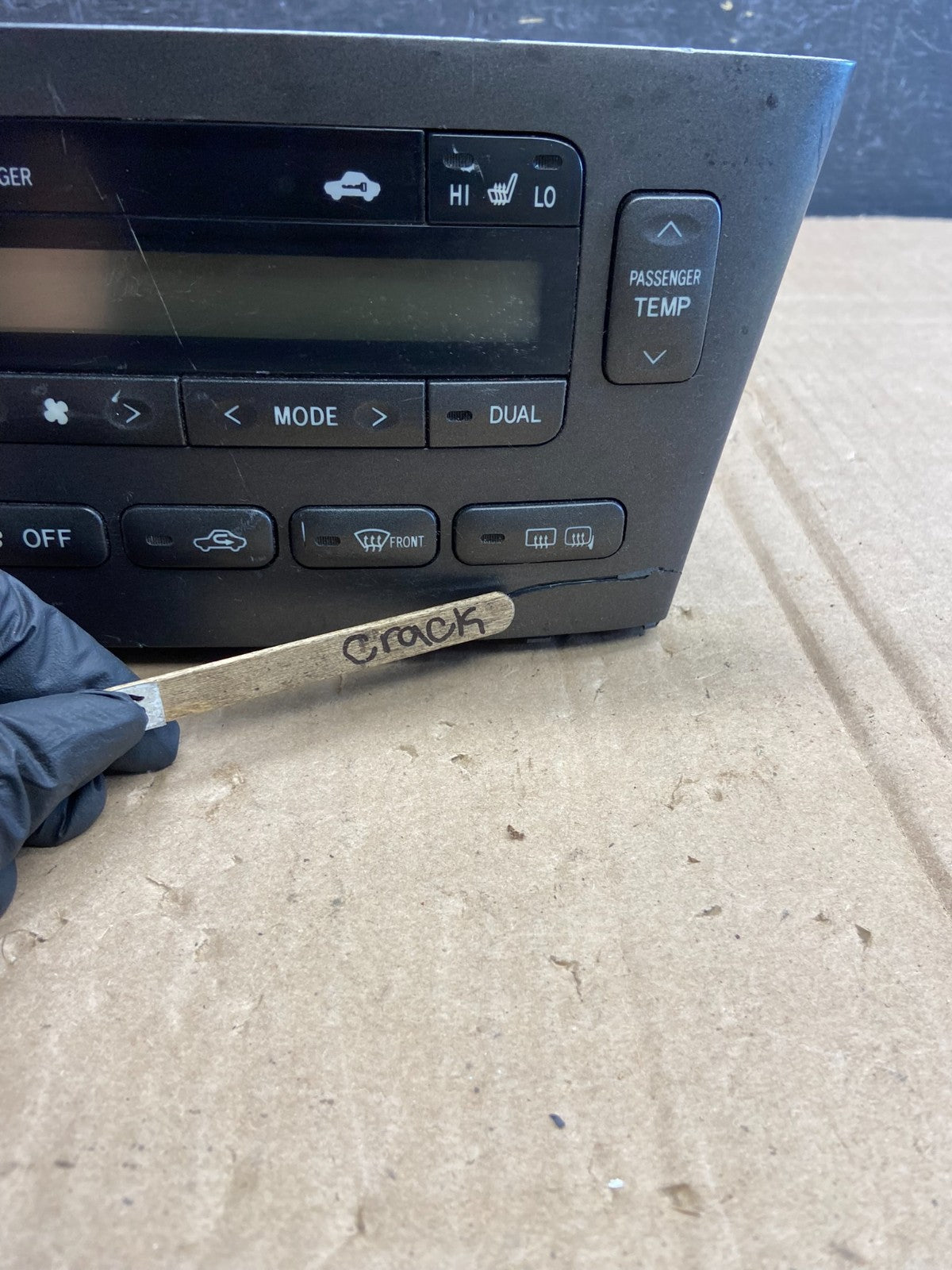 2002 - 2003 Lexus ES300 Center Dash A/C AC Heater Climate Control Unit ad7232 DG2