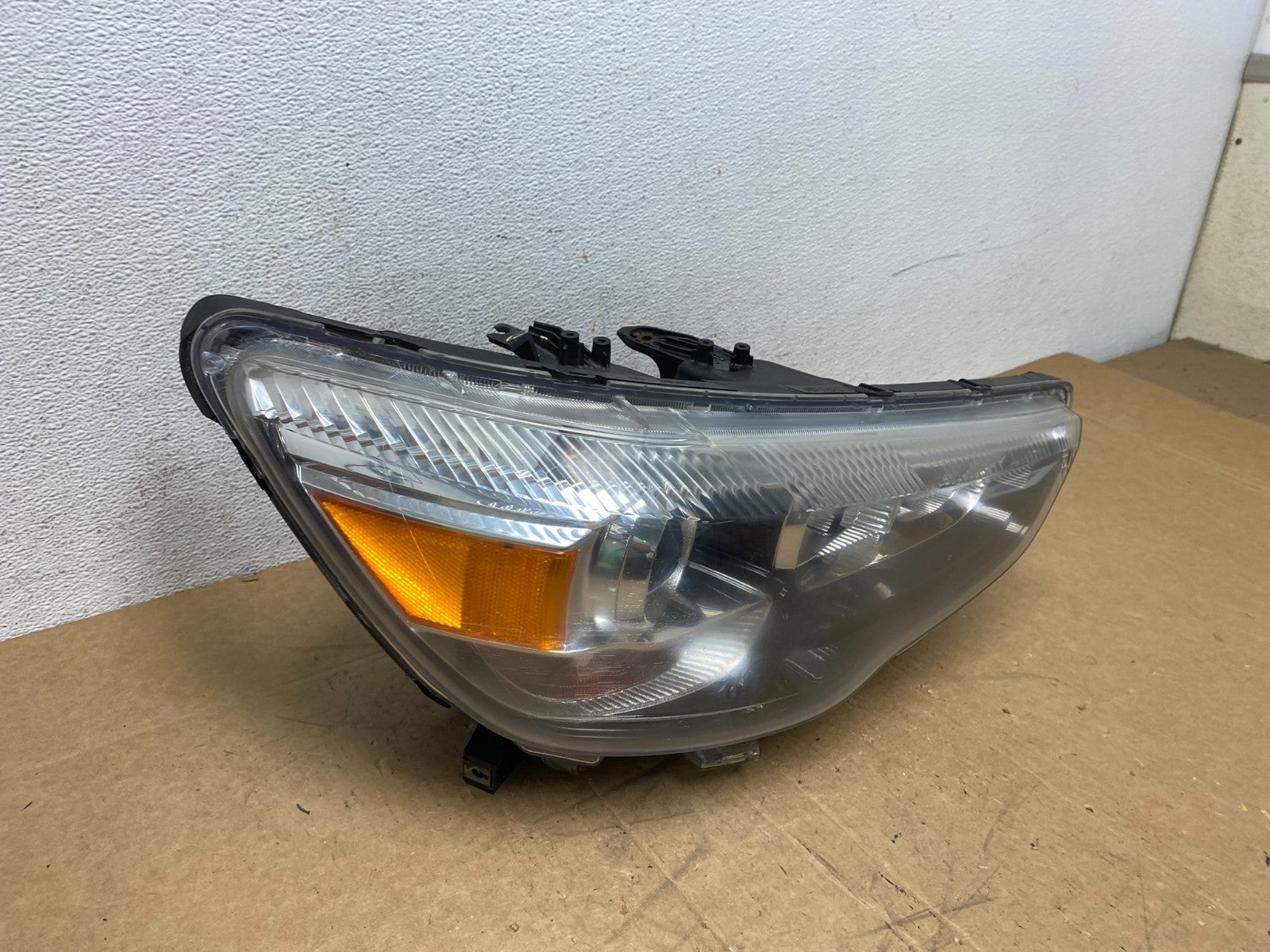 2011-2013 Mitsubishi Outlander Sport Right Passenger Xenon Headlight AD6299 DW2