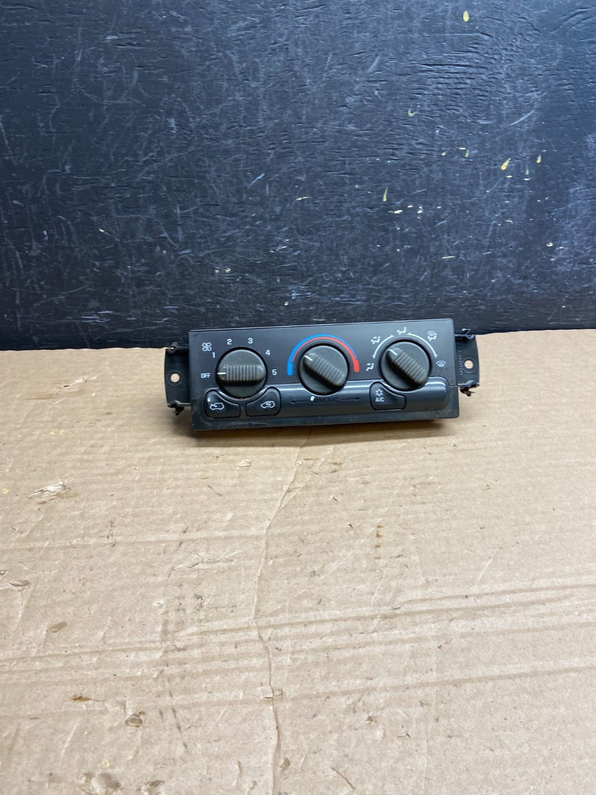 1999 to 2002 Chevrolet Silverado HVAC Heater Climate Control Module AF2031 DW0