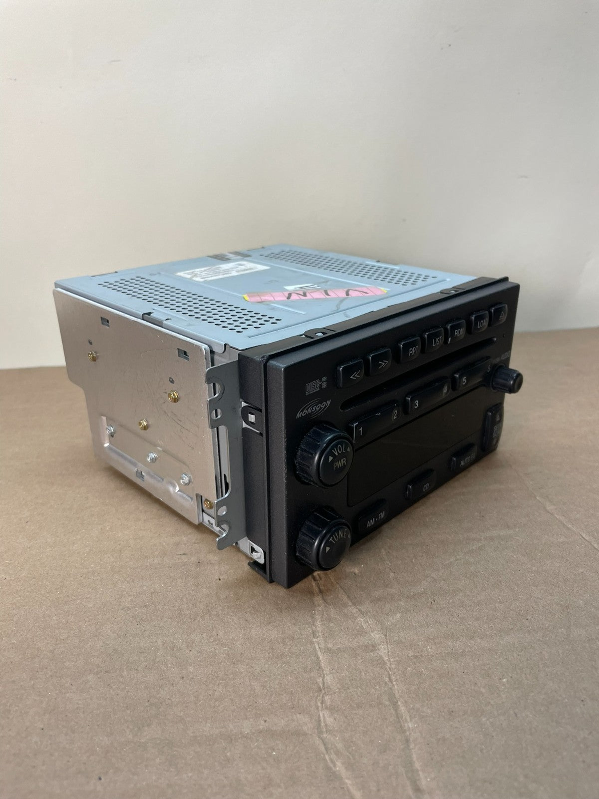 2003 to 2006 Hyundai Santa Fe AM/FM Radio CD Player AI0522 DG1