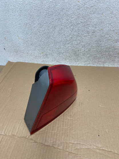 2001 2002 Honda Civic Sedan Right Passenger Rh Side Tail Light AI1167 LK2