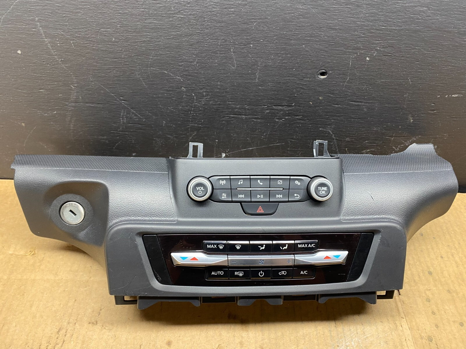 2020 to 2023 Ford  Explorer Radio Climate Control Panel Trim  D2124 PS0