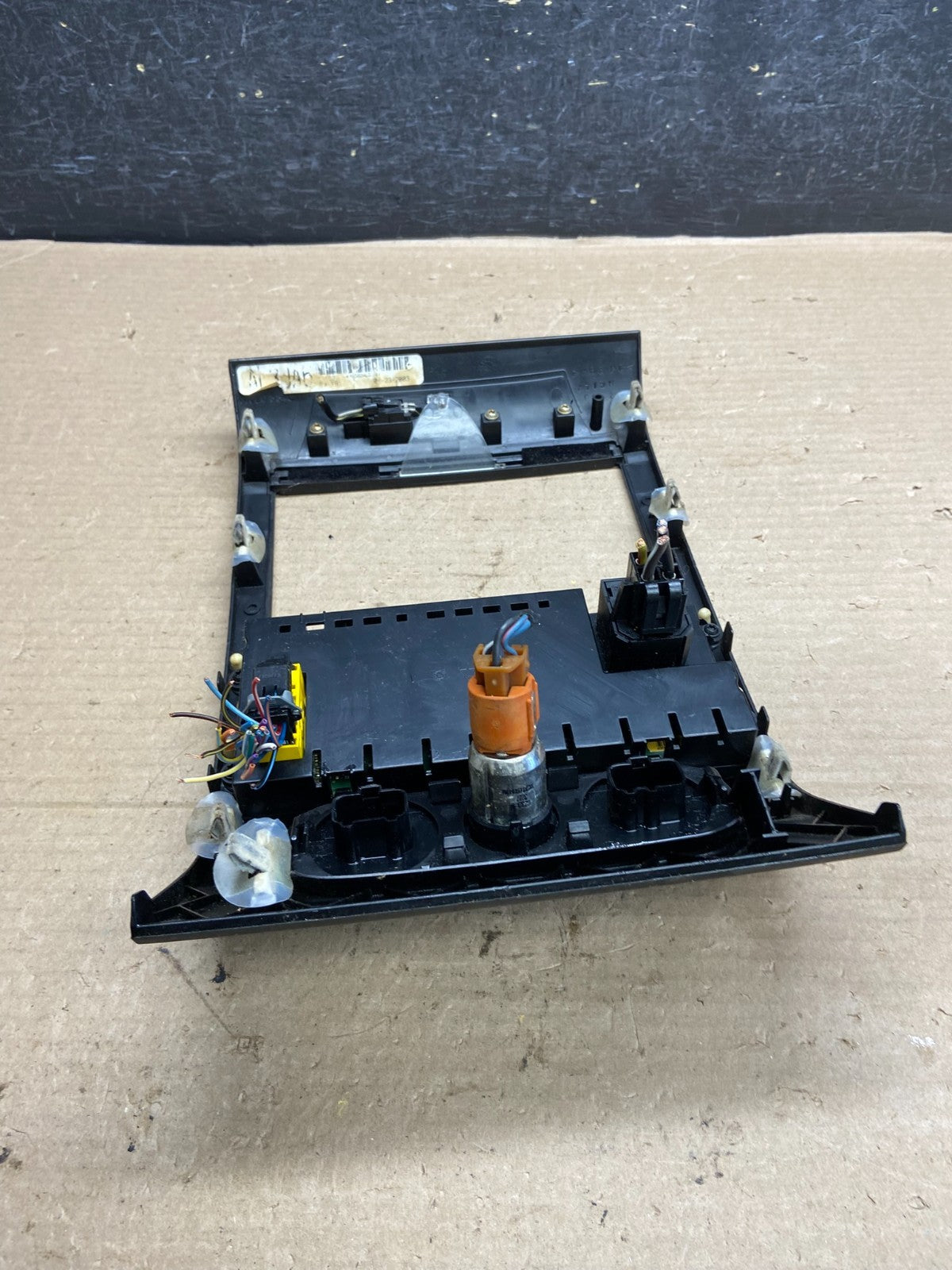 2004 to 2008 Ford F150 Radio Climate Dash Bezel Surround Black ah3770 DG4