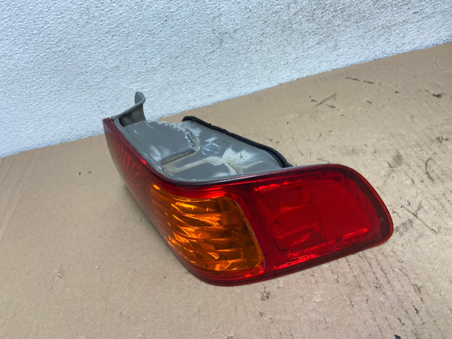 2000 to 2001 Toyota Camry Right Passenger Rh Tail Light AF3250 LK1
