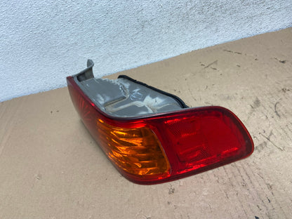 2000 to 2001 Toyota Camry Right Passenger Rh Tail Light AF3250 LK1