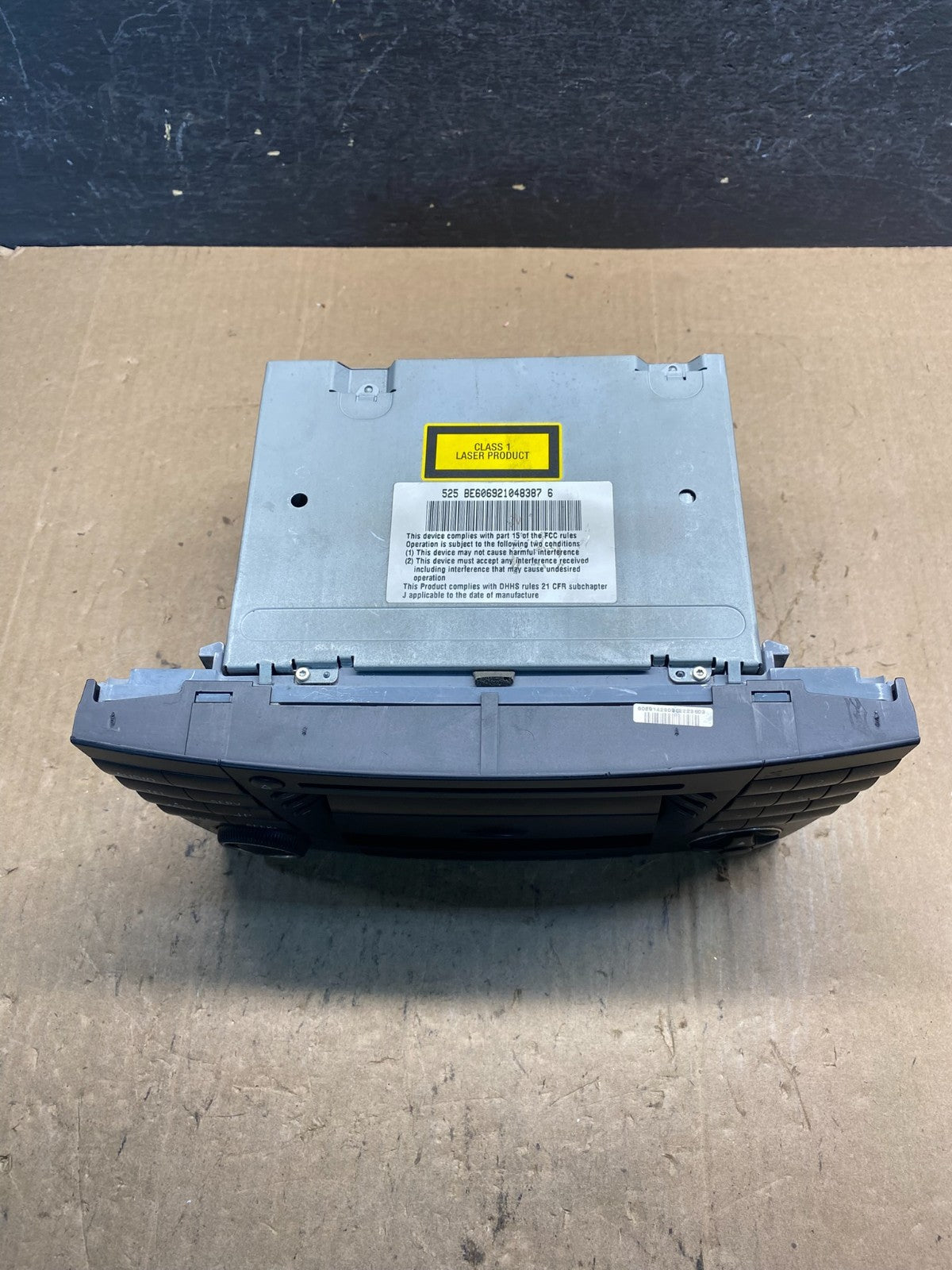 2003-2006 Mercedes Benz W211 E350 E500 Radio Screen Navigation Display AE7861 DW3
