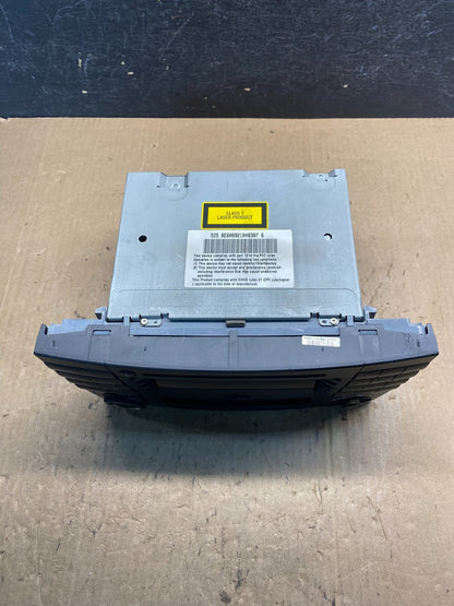 2003-2006 Mercedes Benz W211 E350 E500 Radio Screen Navigation Display AE7861 DW3