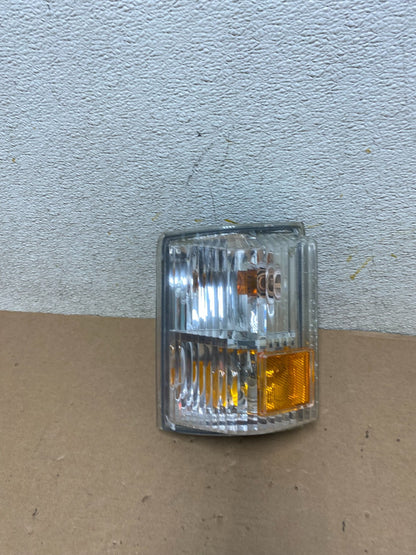 Navistar International NOS Front LH Parking Lamp Turn Signal Light Lens O7598 PS0