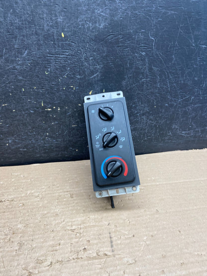 1998 to 2001 Dodge Ram 1500 Temperature Climate Control Heat AC Heater AG85970