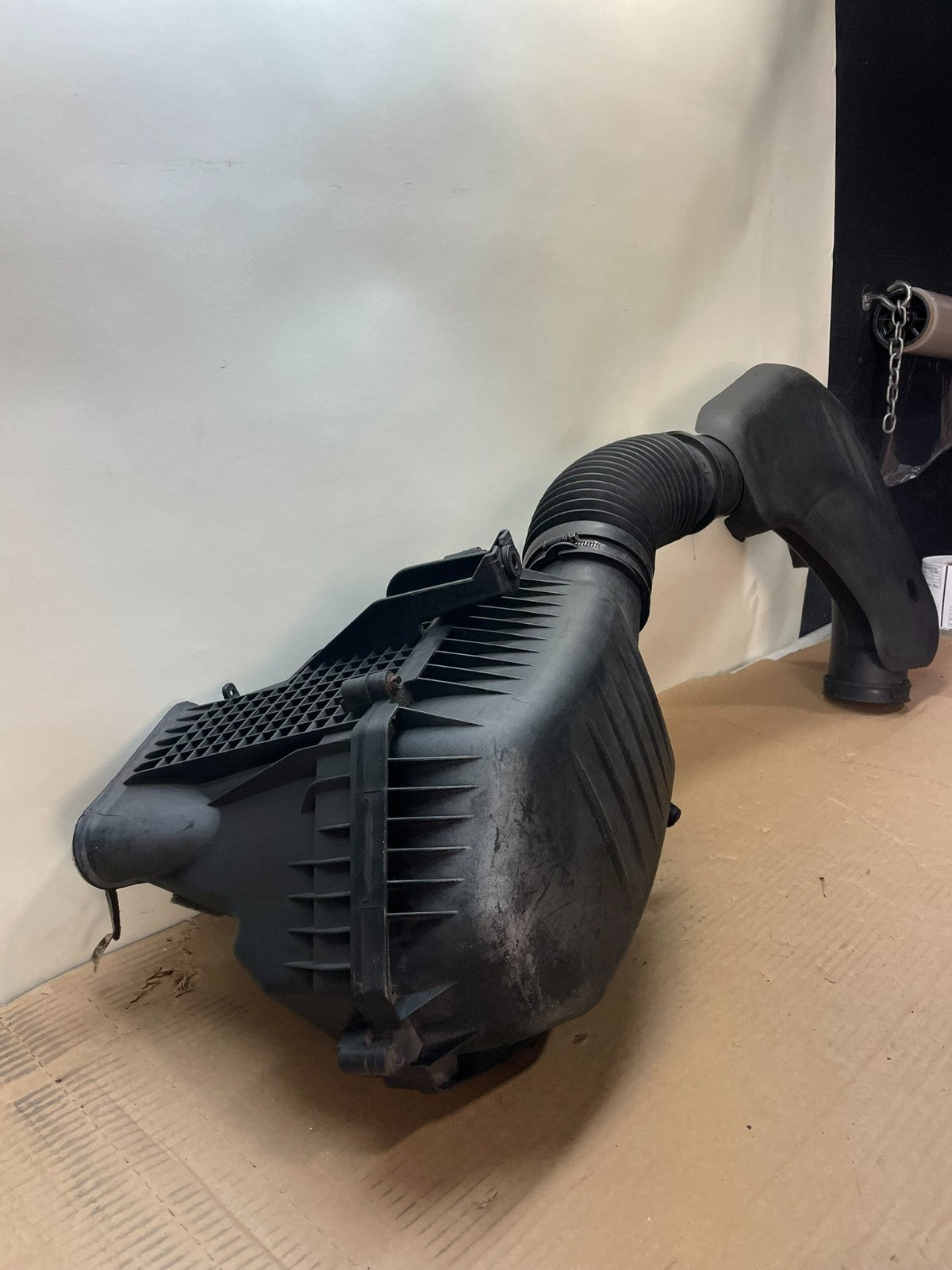 2014 - 2015 Dodge Durango 3.6L Resonator Air Intake Tube ah8829 DG2