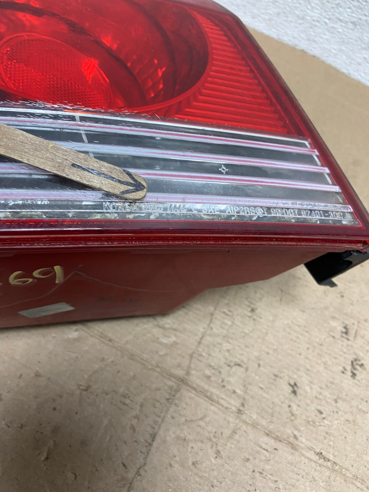 2002 to 2005 Hyundai Sonata Left Driver Lh Side Tail Light AF4769 LK5