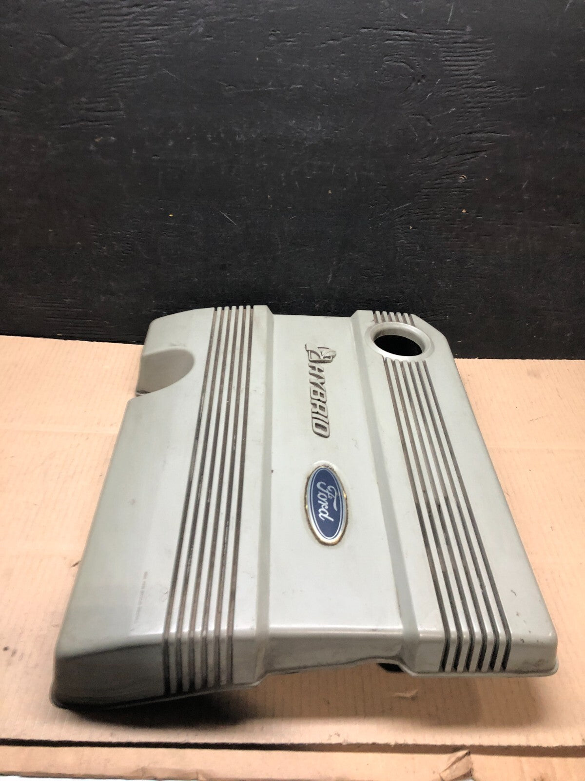 2006 to 2008 Ford Escape Hybrid Engine Motor Cover G5869 DG13