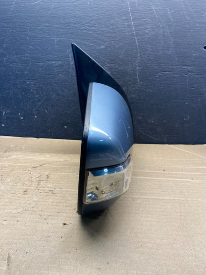 2011 to 2014 Kia Sedona Right Passenger RH Side Door Mirror AF0070 DW10