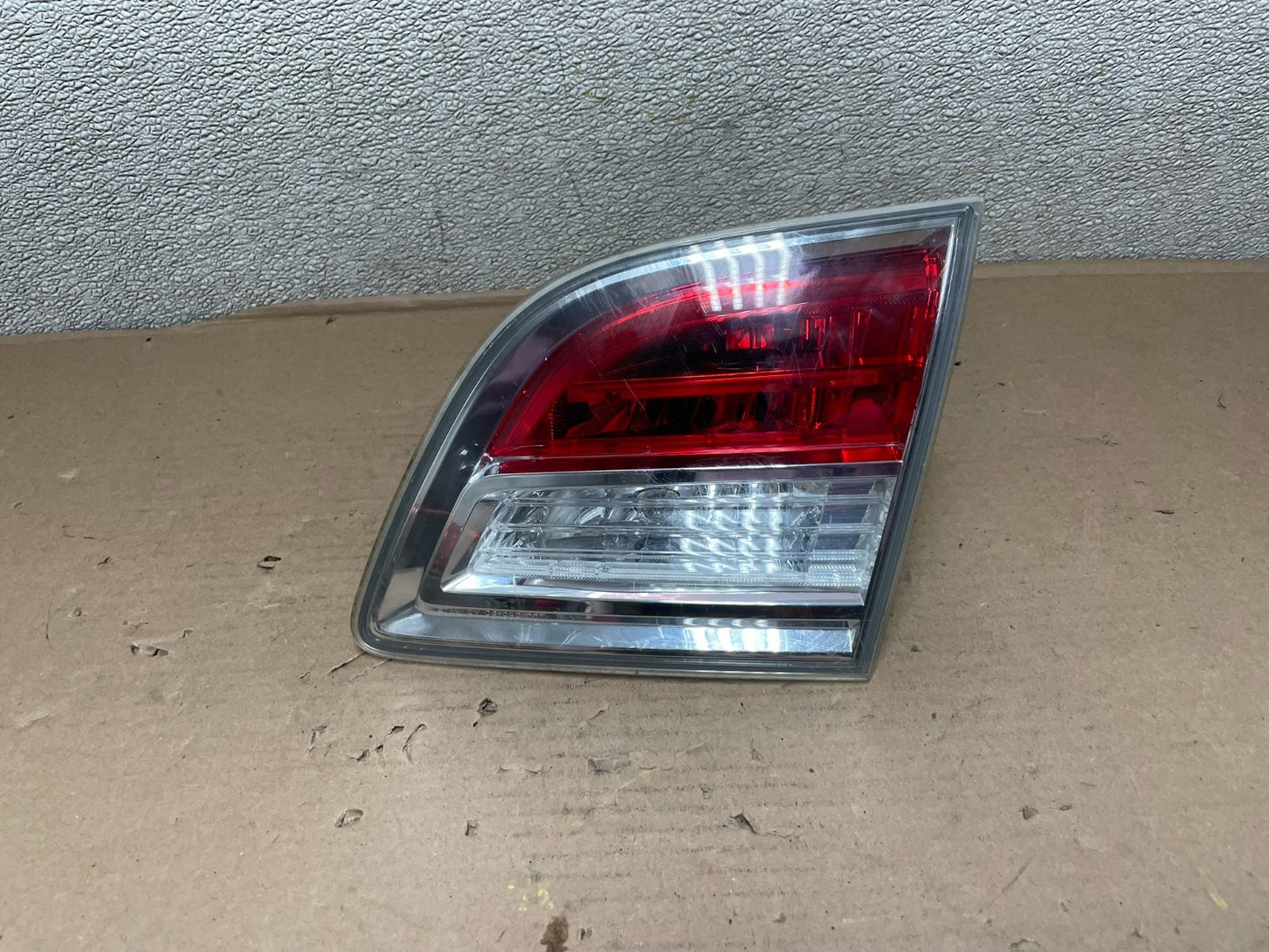 2007 2008 2009 Mazda Cx-9 Right Passenger Rh Side Inner Tail Light Oem AA9971 LK0