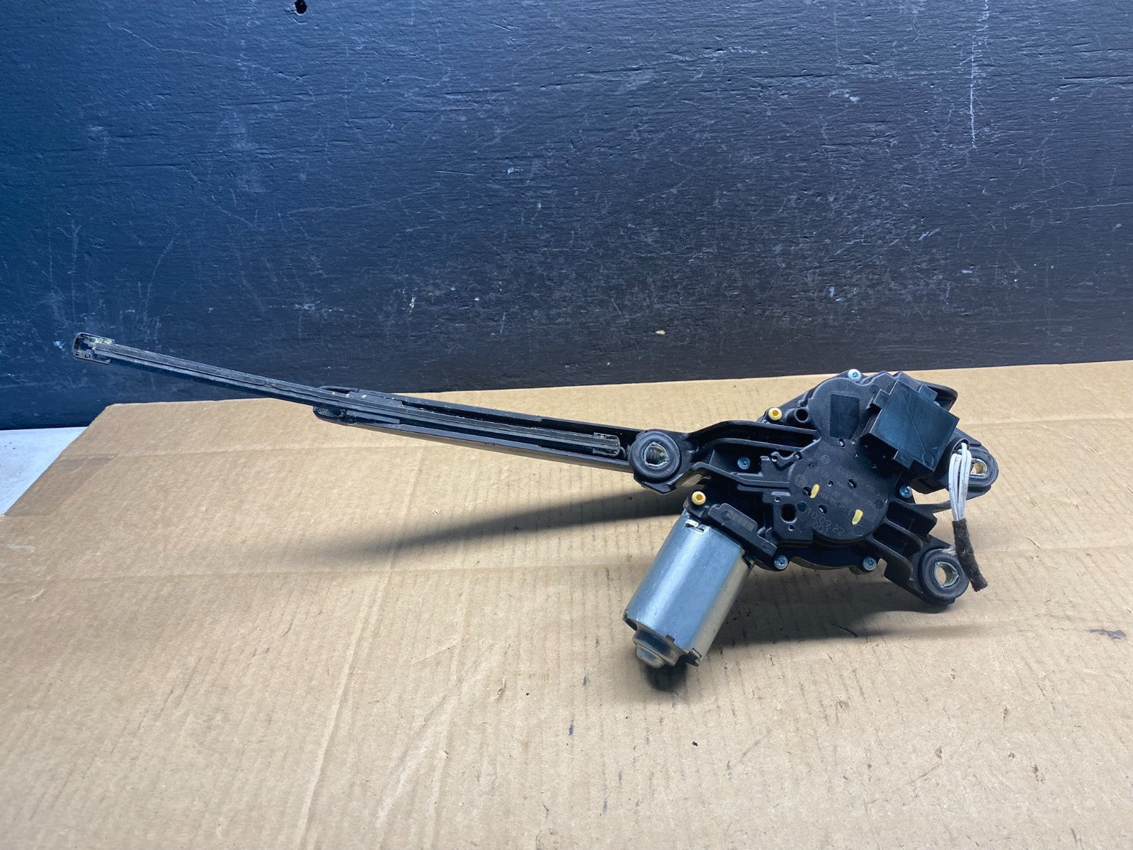 2010 to 2014 Volkswagen Golf Rear Windshield Wiper Motor AD5078 DG5