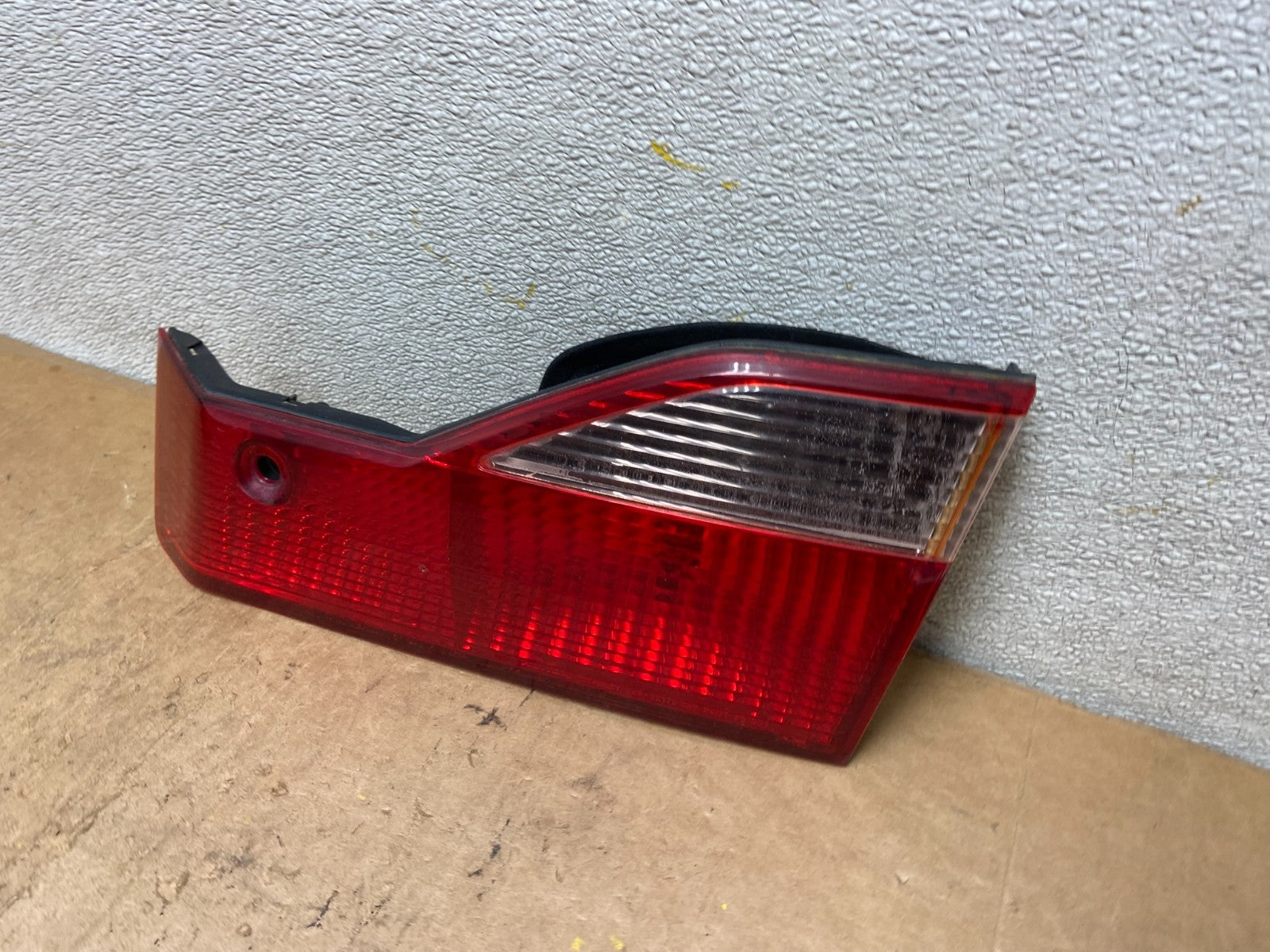 1998 to 2000 Honda Accord Right Passenger Side Inner Tail Light OEM X7525 DW1