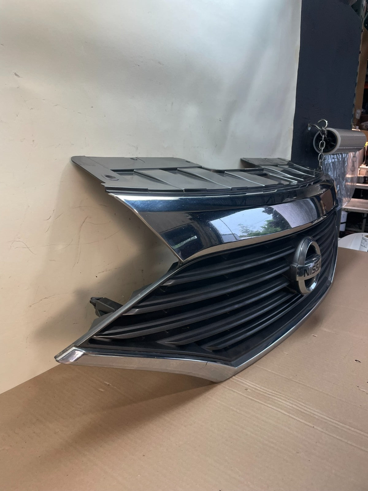2011 to 2017 Nissan Quest Front Upper Grill Grille AG7653 DG2