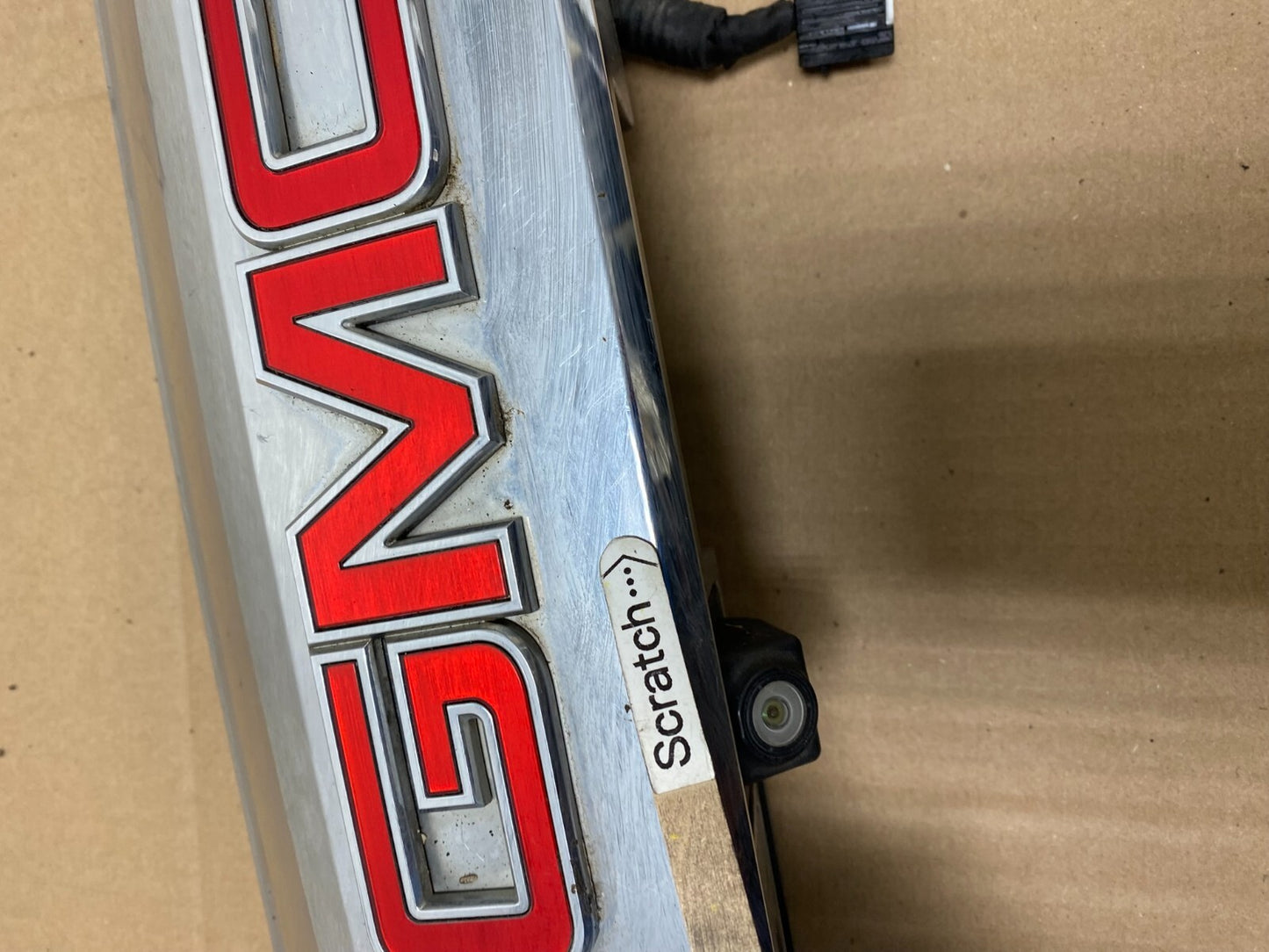 2010 to 2015 Gmc Terrain Lift Gate Handle Trim Back Up w/Camera Molding G6845 DG4