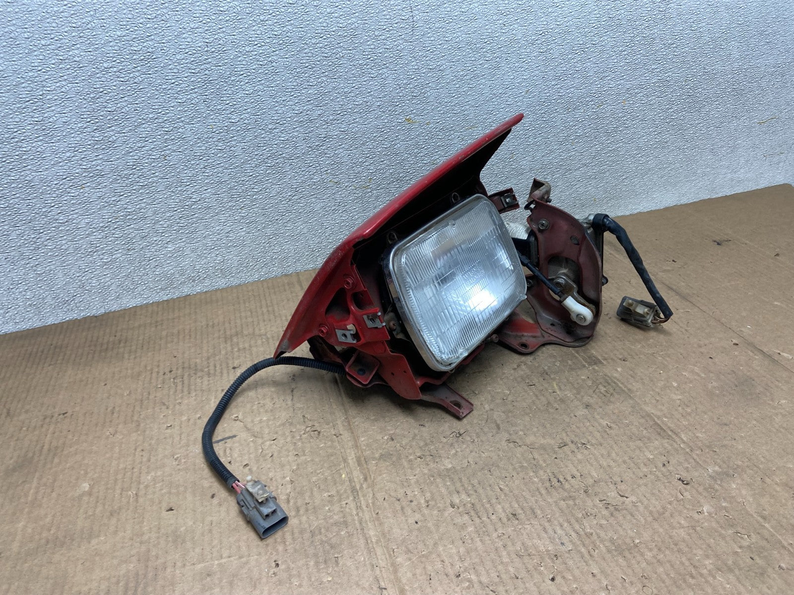 1989 to 1994 Nissan 240SX Right Passenger Headlight W Motor OEM AA66232