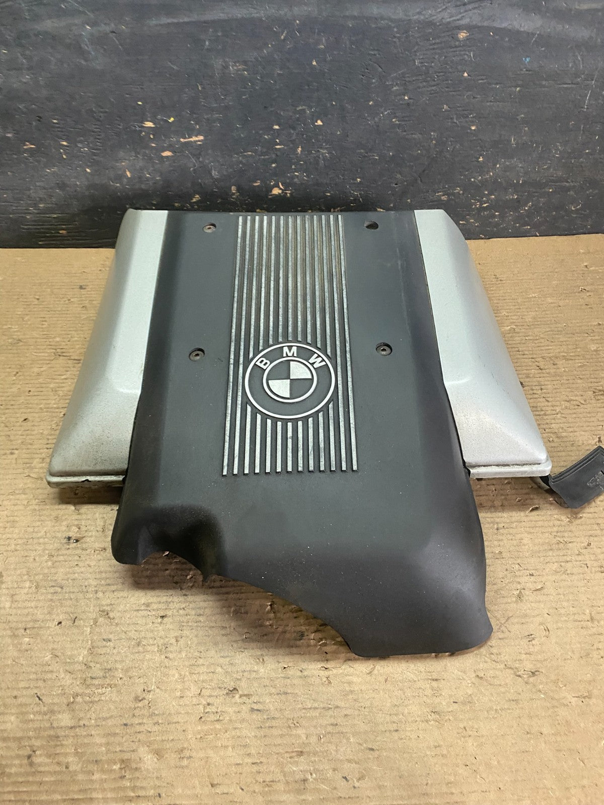 2003 BMW X5 V8 Engine Motor Top Cover Trim s3470 DG0