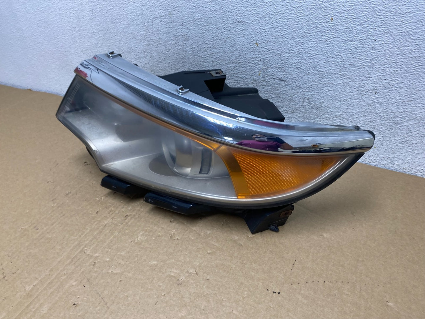 2011 to 2014 Ford Edge Front Left Driver Side Headlight Halogen AF7322 DW1