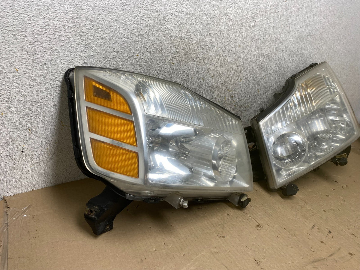 2004 to 2007 Nissan Armada Left+Right Side Set Headlights AH6884 DW1