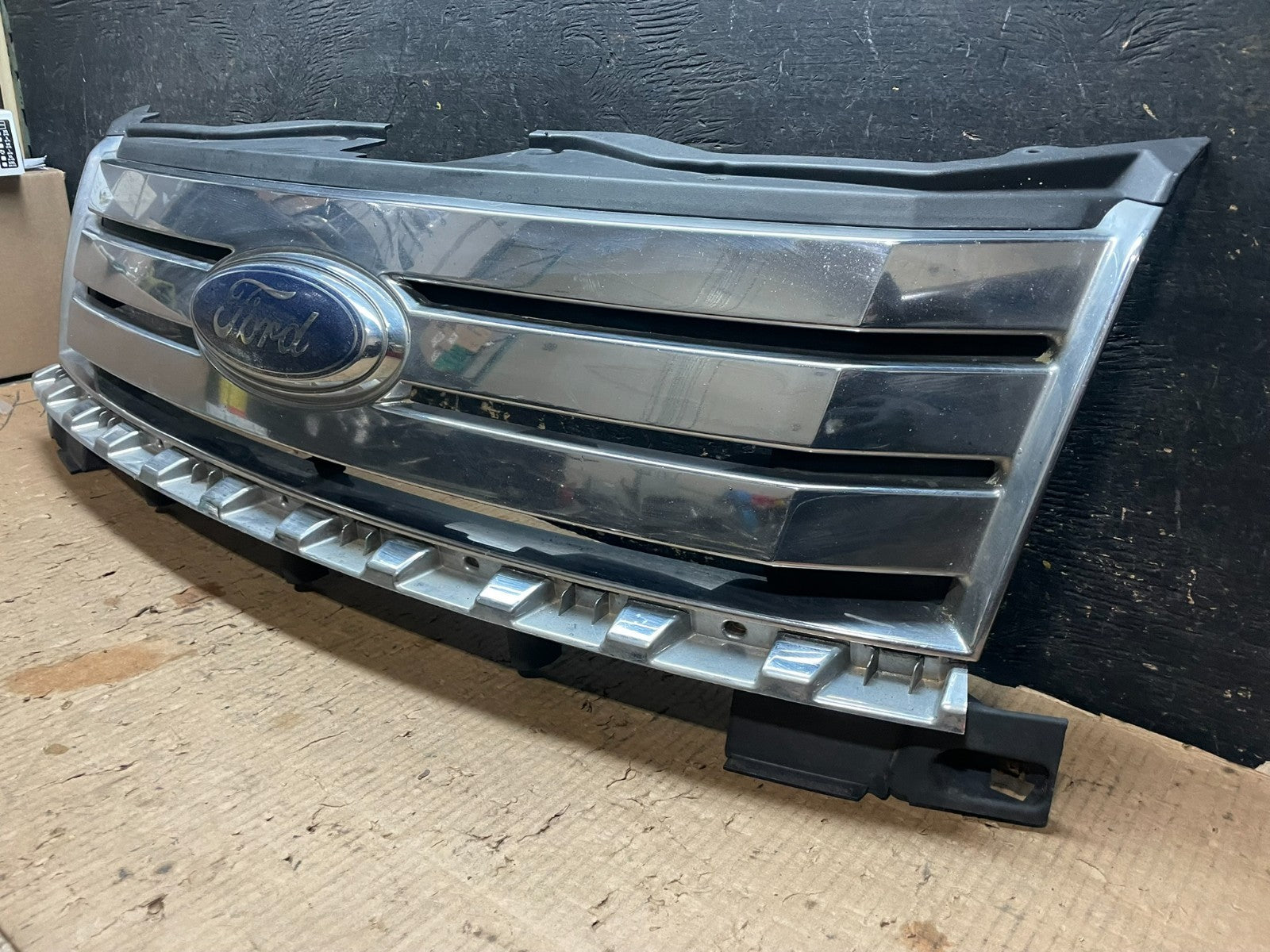 2007 2008 2009 2010 Ford Edge Front Upper Chrome Grill Grille Oem Y6390  DG2