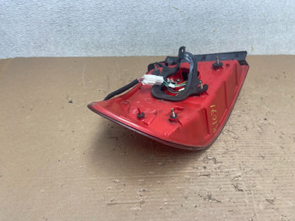 2003 to 2004 Infiniti G35 Right Passenger Rh Side Tail Light OEM R1071 DW6