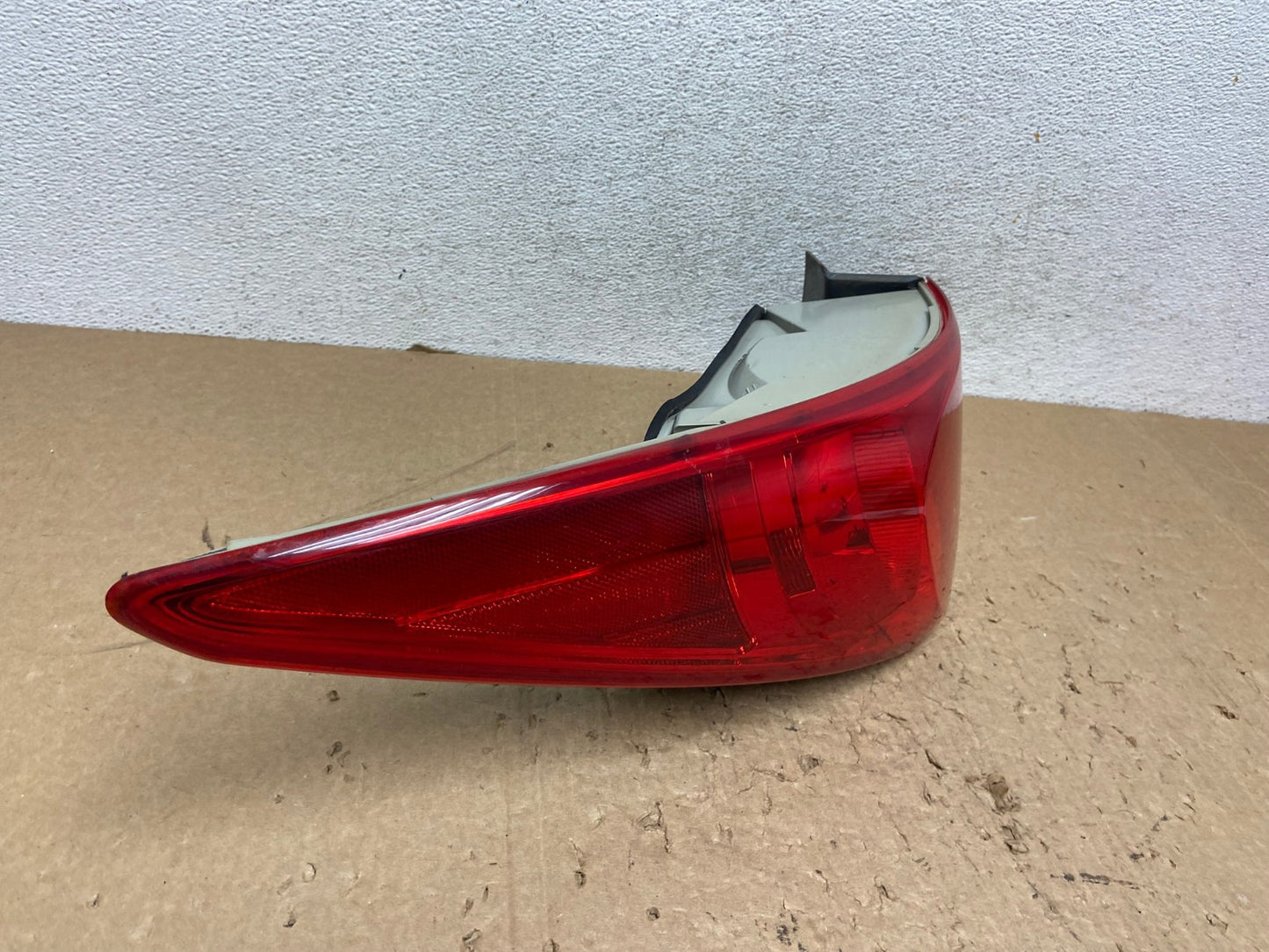 2011 2012 2013 Hyundai Sonata Left Driver LH Side Tail Light AG1379 LK2