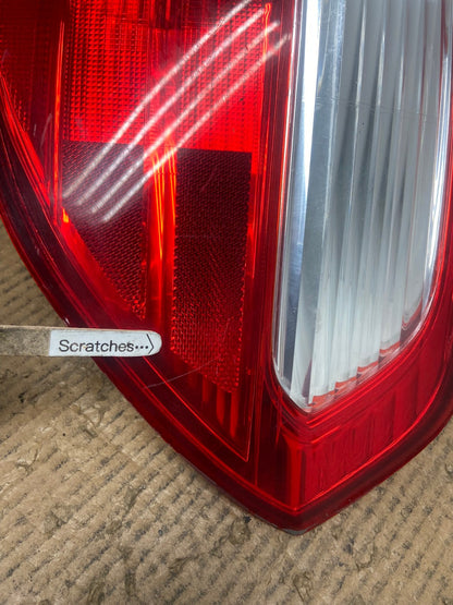 2005 2006 2007 Honda Odyssey Right Passenger RH Side Tail Light AE2804 LK3