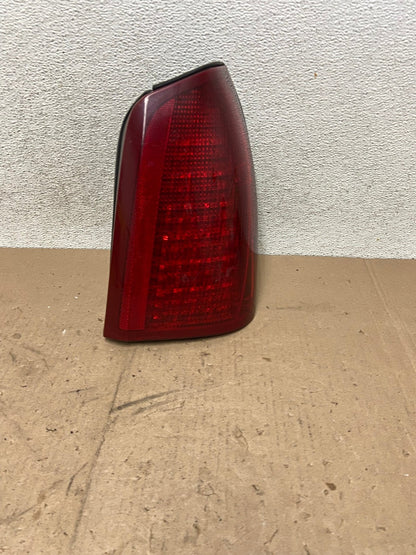 2000 to 2005 Cadillac Deville Right Passenger Rh Side Tail Light AG4808 LK0
