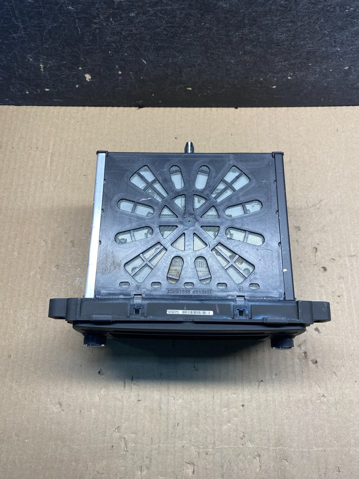 2013 to 2017 Chevrolet Traverse Am Fm Cd Player Radio Screen Display AI5051 DW3