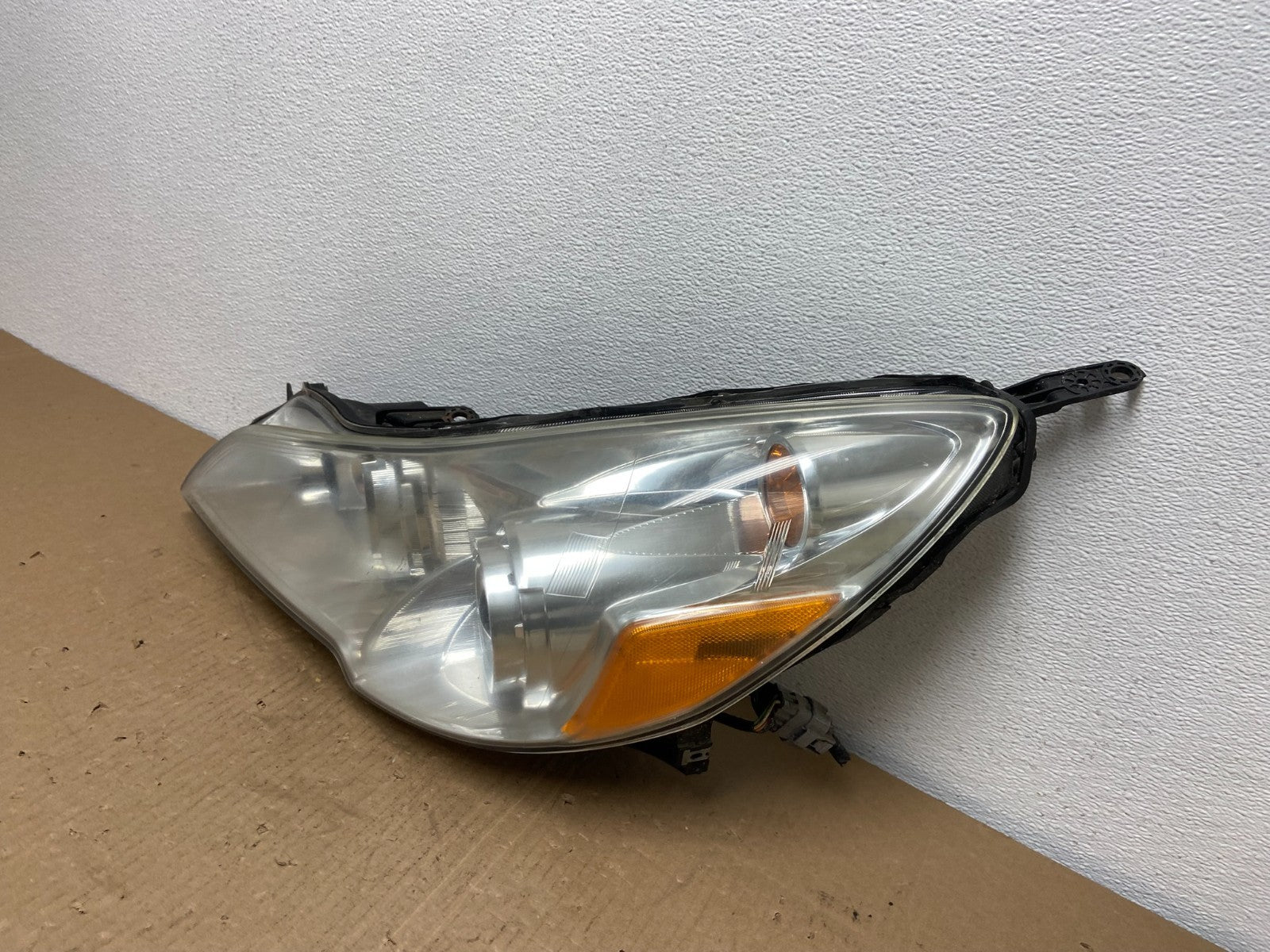 2010 2011 2012 Subaru Legacy Outback Left Driver Halogen Headlight AB6590 DW1