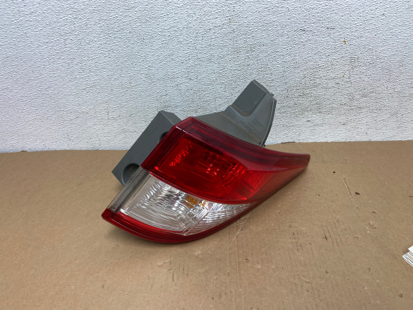 2011 to 2017 Nissan Quest Right Passenger RH Side Tail Light AD7896 LK0