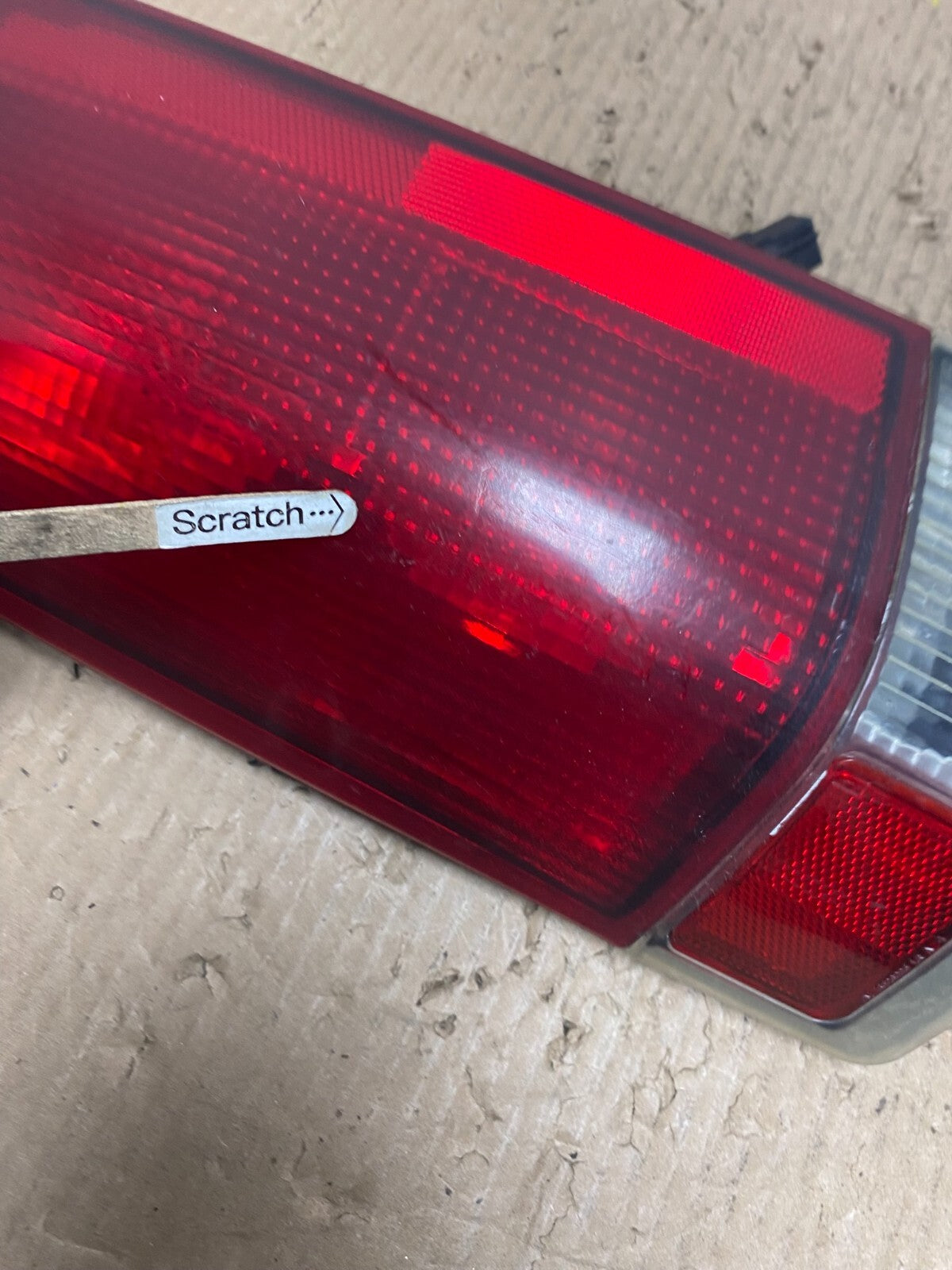 1996 - 1999 GMC Savana Express 1500 Van Left Driver Lh Tail Light Oem M9891 DW3