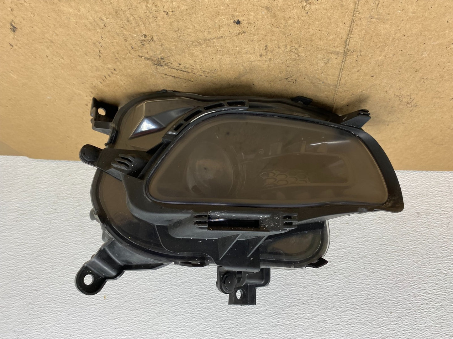2014-2017 Jeep Cherokee Right Passenger RH Side Lower Headlight AC3507 DW0