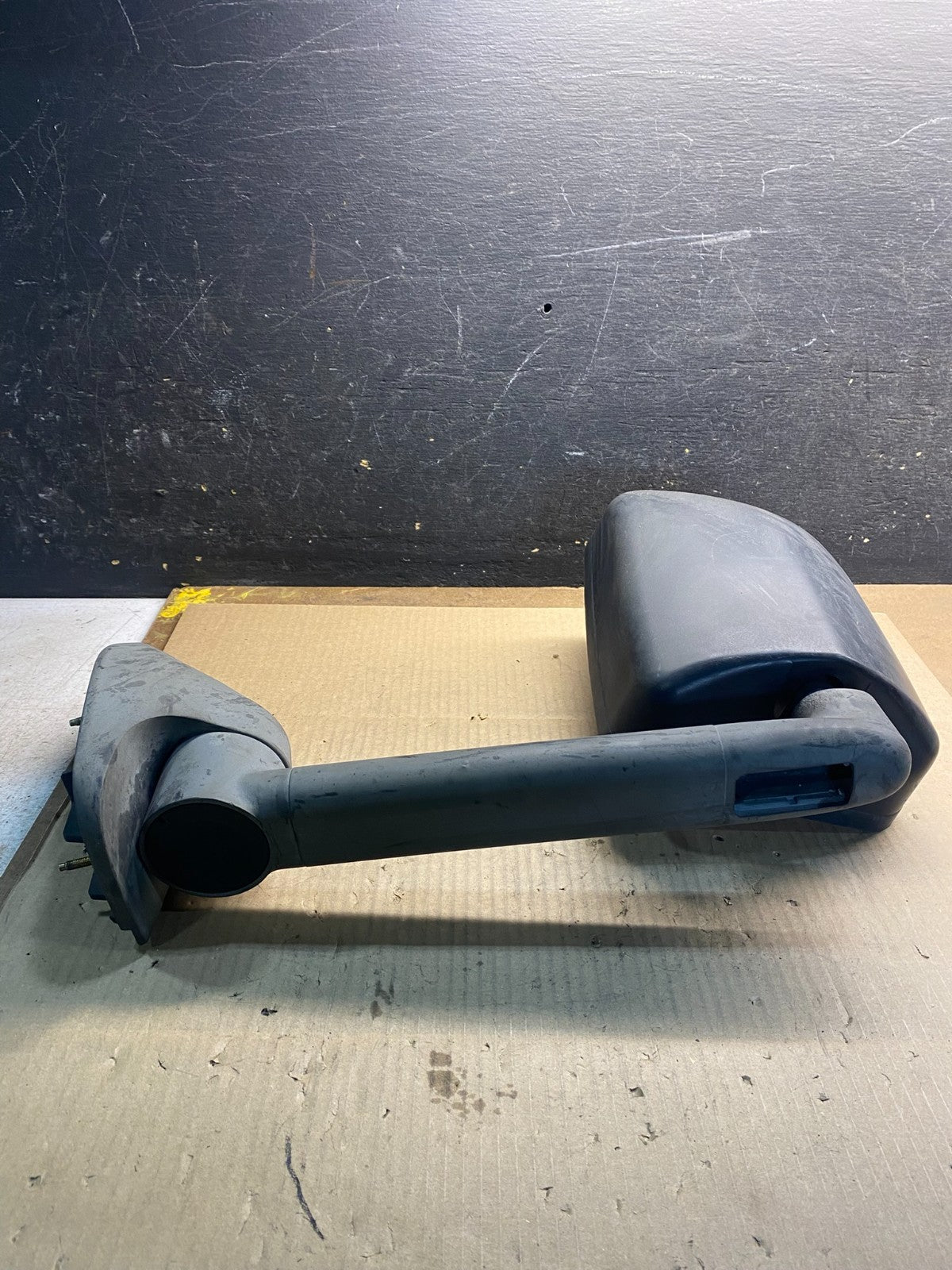 1992 to 2001 Ford E-Series E150 E250 E350 714487 Velvac 17.5 in. Arm Z51900