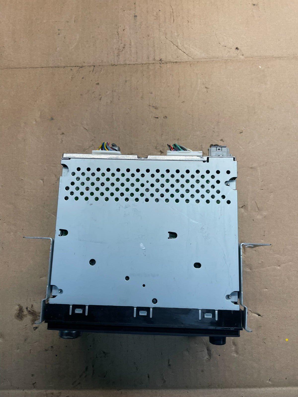 2011 Nissan Quest Radio Receiver Sat AM FM CD Screen Display U1820 DG5