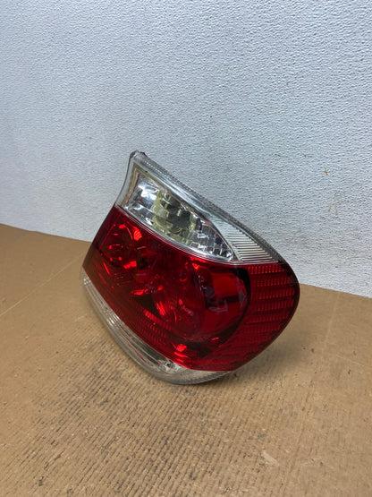 2005 to 2006 Toyota Camry Tail Light Right Passenger Side AE0254 LK1