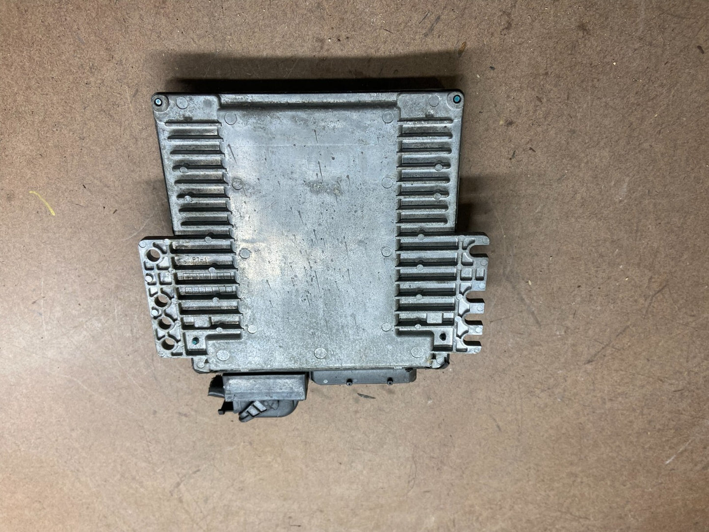 2005 Nissan Armada QX56 5.6L Engine Control ECM mec86-220 b1 H3849 PS1