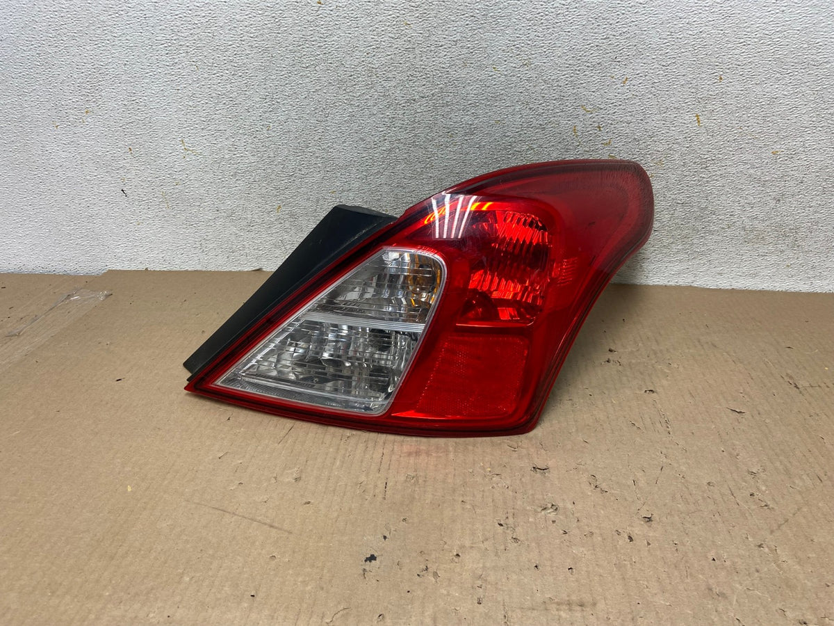 2012-2019 Nissan Versa Sedan Right Side Passenger Rh Tail Light AH5890 LK0