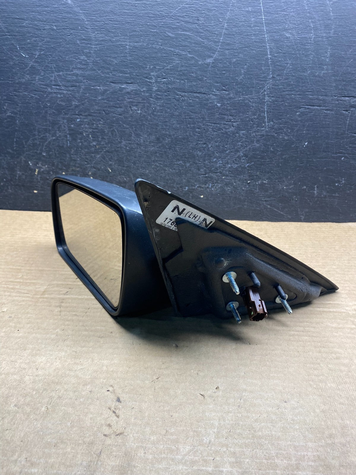 2005 to 2009 Ford Mustang Left Driver LH Power View Door Mirror AF7786 DG10