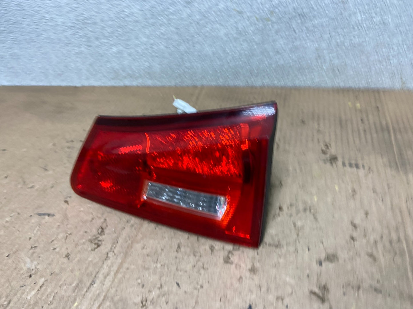 2006 - 2008 Lexus Is250 Is350 Right Passenger RH Inner Tail Light Oem AA8199 LK1